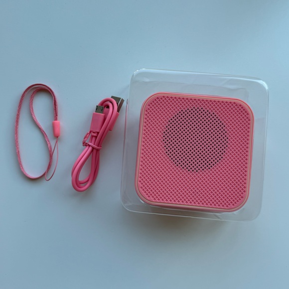 Sonix Bluetooth Speaker - Picture 3 of 6